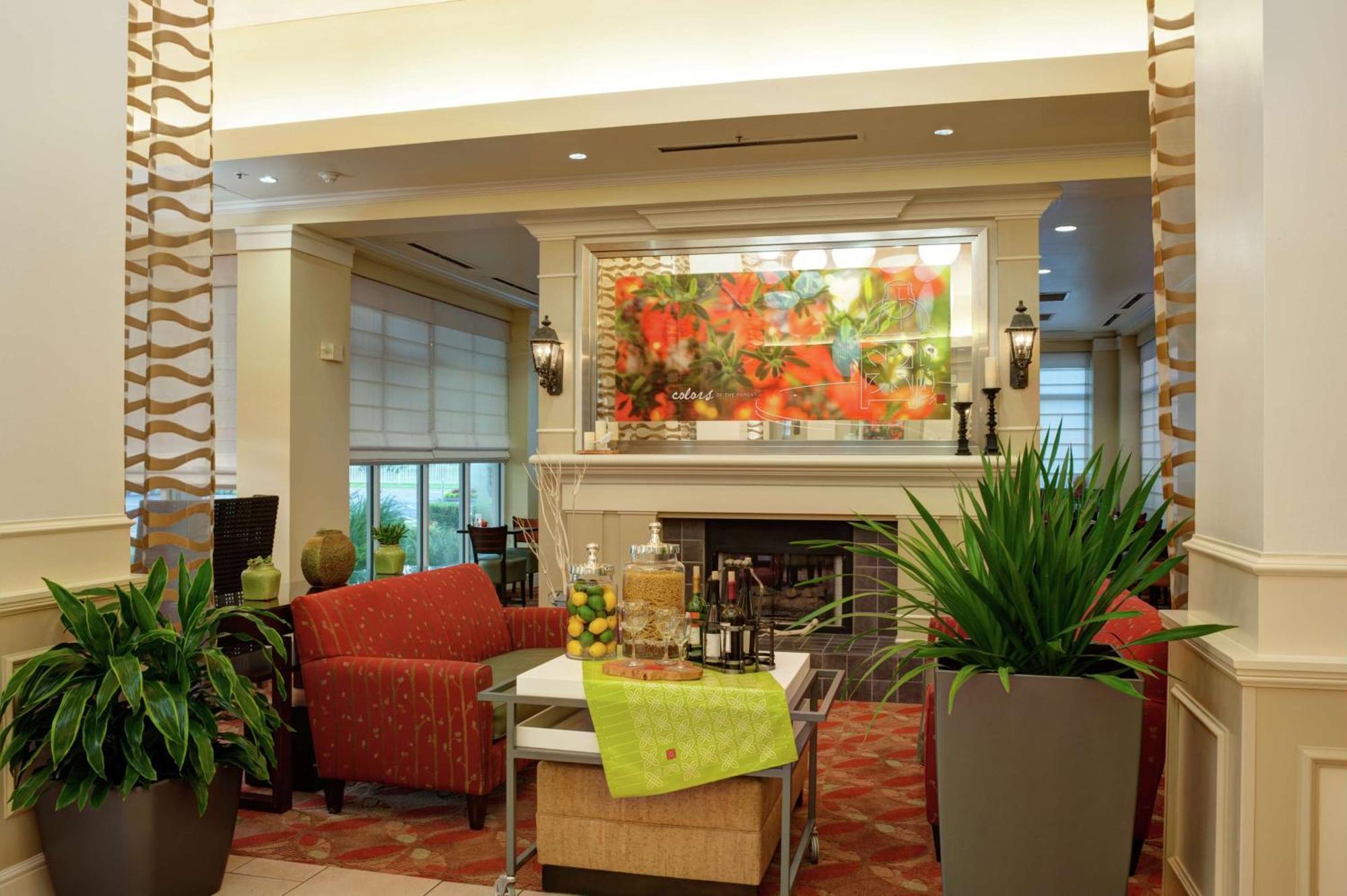 Hilton Garden Inn Tulsa Airport Exteriér fotografie