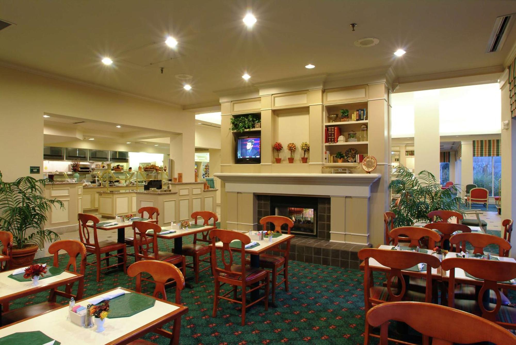 Hilton Garden Inn Tulsa Airport Exteriér fotografie