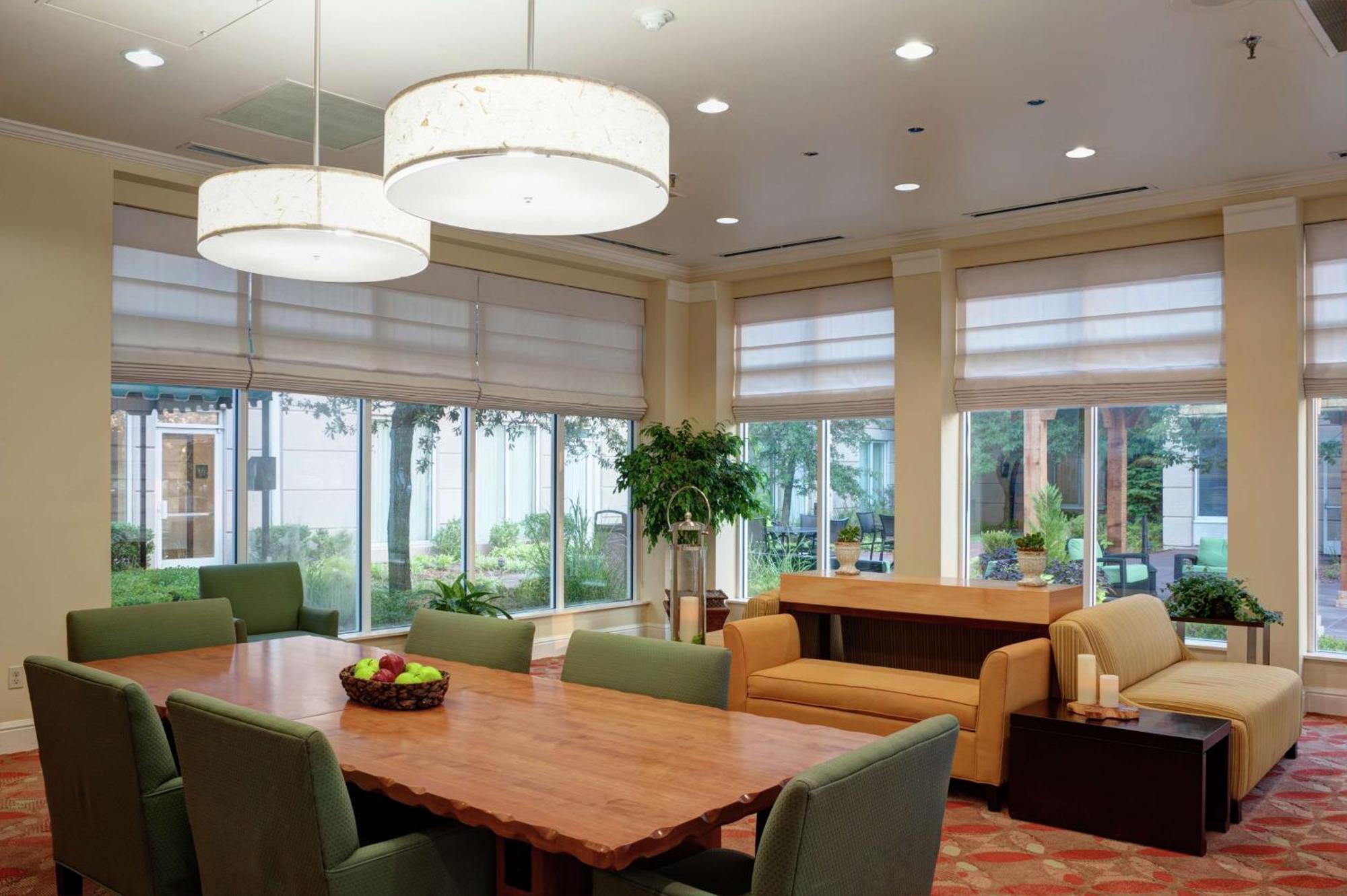 Hilton Garden Inn Tulsa Airport Exteriér fotografie