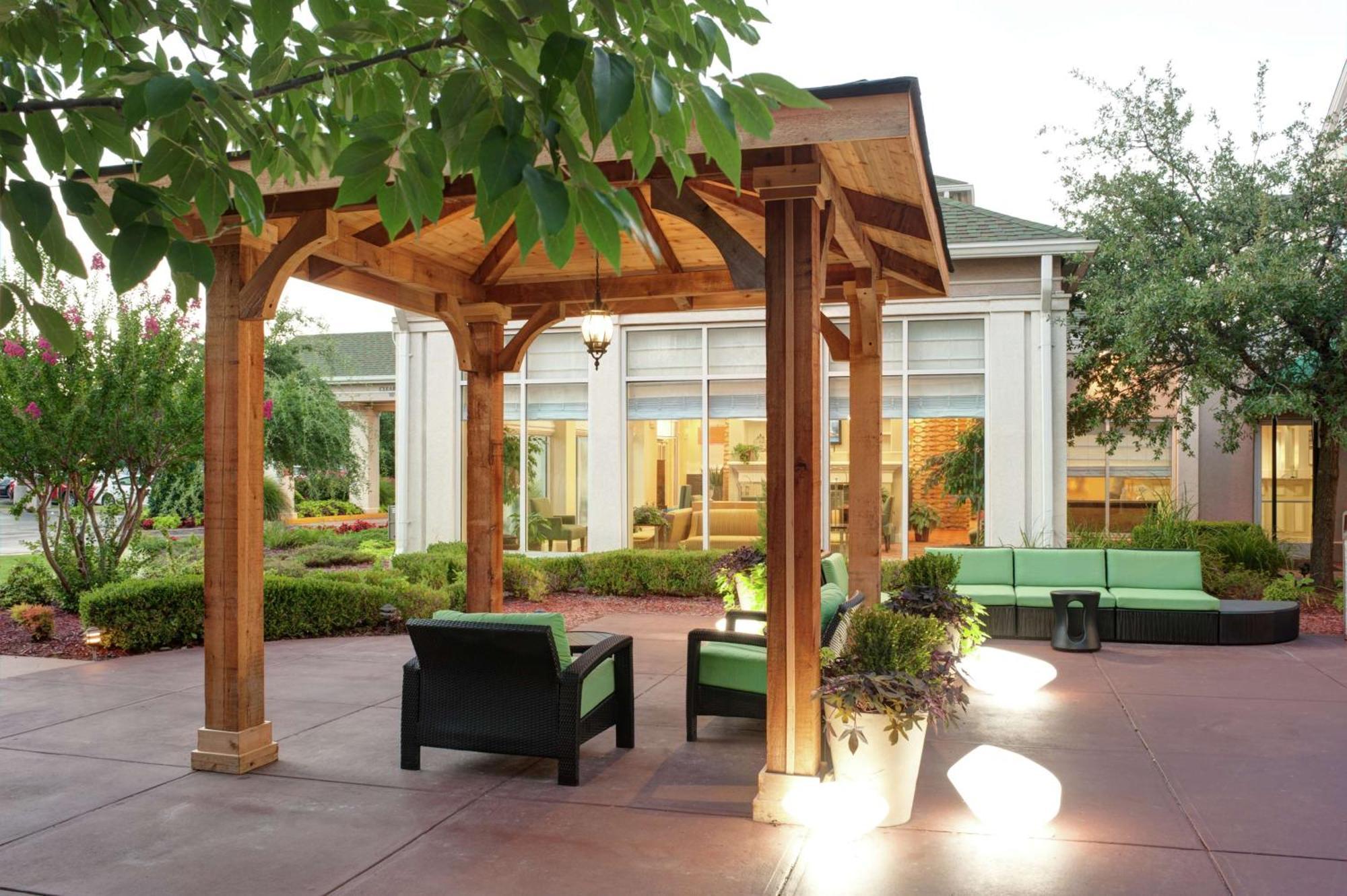 Hilton Garden Inn Tulsa Airport Exteriér fotografie
