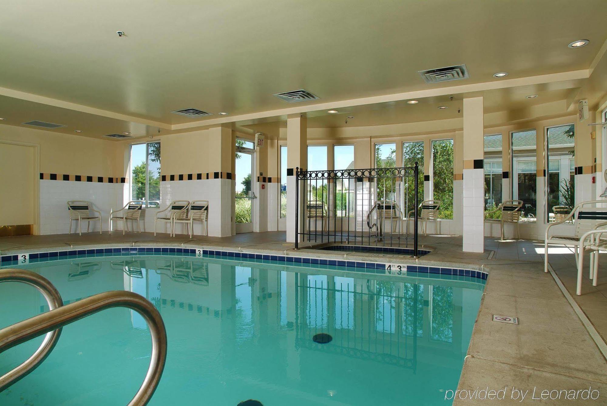 Hilton Garden Inn Tulsa Airport Exteriér fotografie